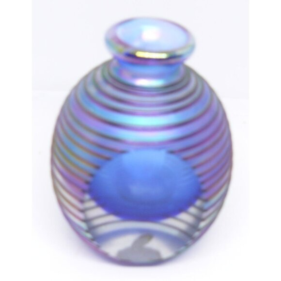 Handcrafted Iridescent Blue & Purple Threaded Glass Vase Czech Bohemian Vintage - Picture 4 of 5